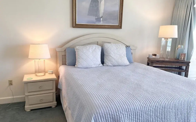 Turtle Cove 3 Bedroom Townhouse by RedAwning