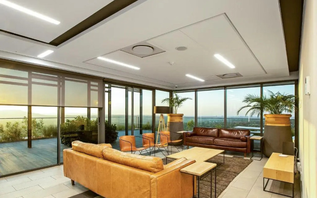 Deluxe Self-Catering Apartment | Park Central