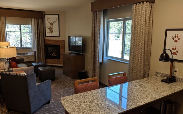 GrandStay Hotel & Suites