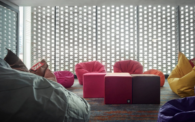 Hotel Stripes Kuala Lumpur, Autograph Collection