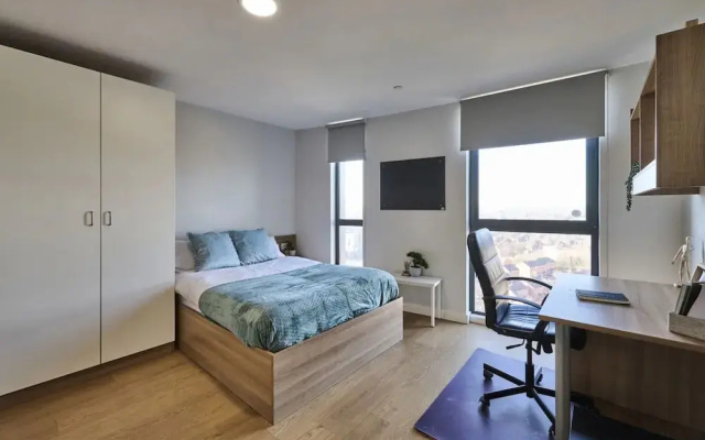 Chic Studios at The Summit