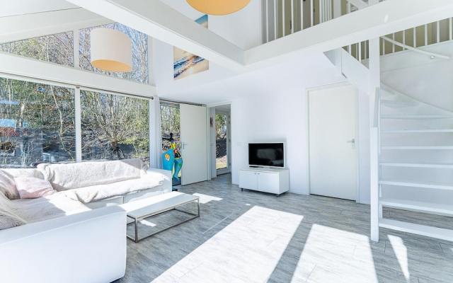 Beachfront Coastal Villa in Renesse for 6