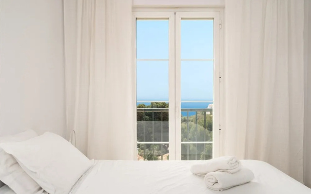 Beautiful Apartment in Benalmadena Pueblo with View Ref 133