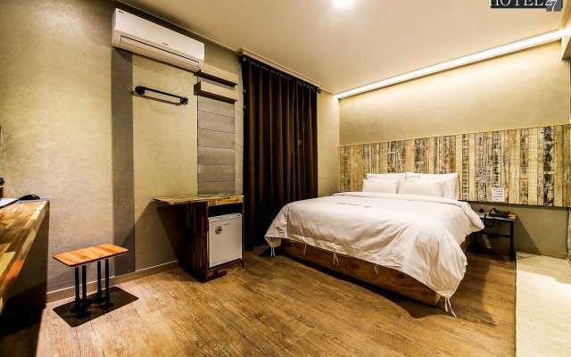 Hotel27