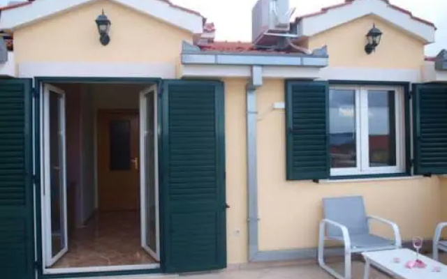 Apartments Maris