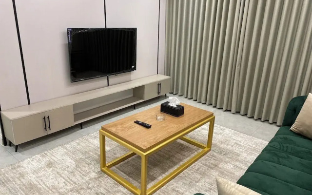 Leena Hotel