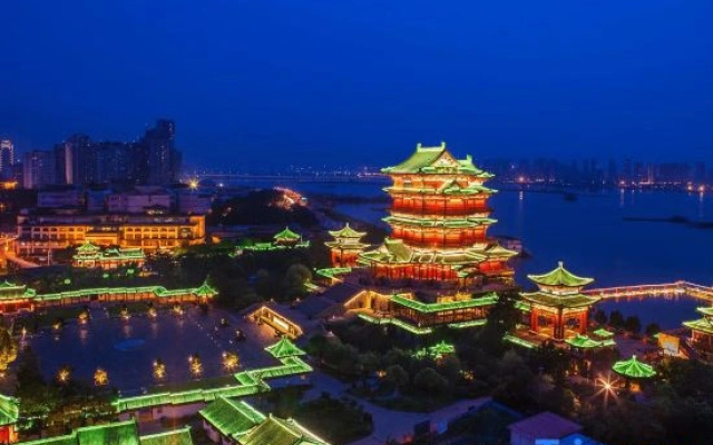 Xicheng Hotel (Nanchang Tengwang Pavilion Wanshou Palace Branch)