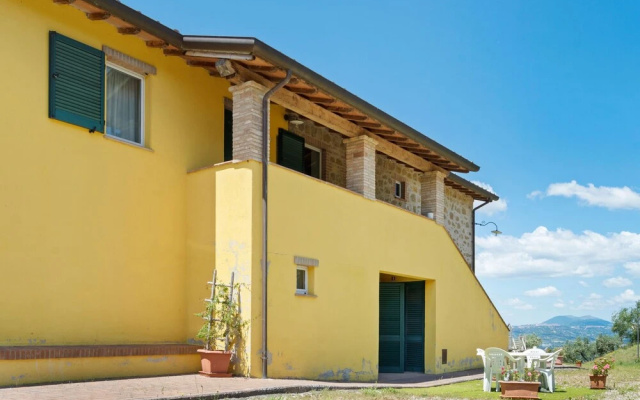 Scenic Holiday Home in Torgiano With Swimming Pool
