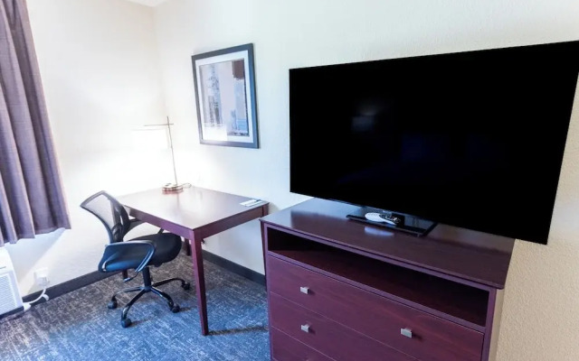 Cobblestone Inn & Suites - Winters