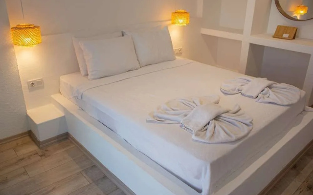 Aloha Suites Mediterranean