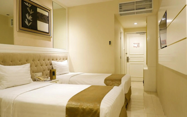 Grand Savero Hotel