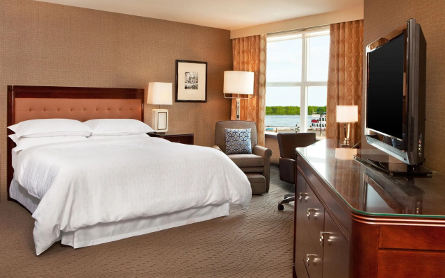 Sheraton Portsmouth Harborside Hotel