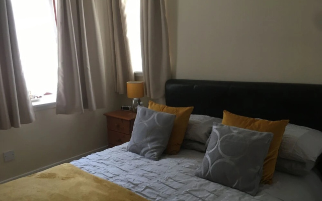 Perfectly Located 2-bed Apartment in Inverness