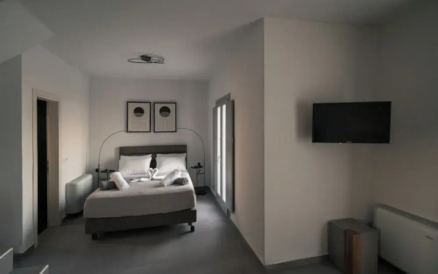 Uranides Luxury Suites