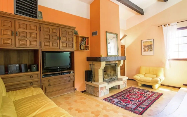 Child-friendly Villa With Pool