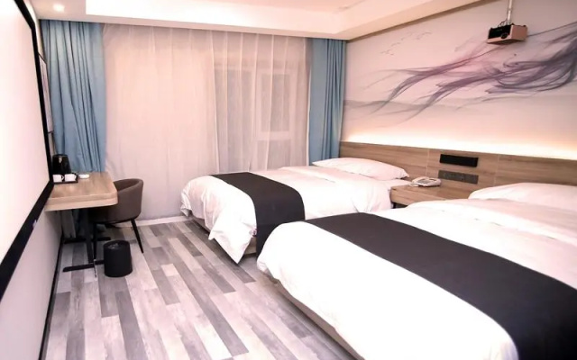 Thank Inn Plus Hotel Shanxi Taiyuan Yingze District Liuxiang Walking Street