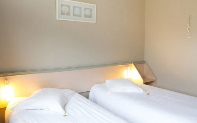 Hotel Arial