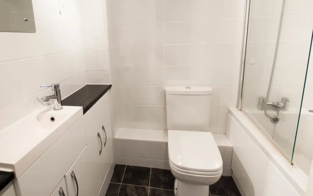 Oaklands House Serviced Apartments