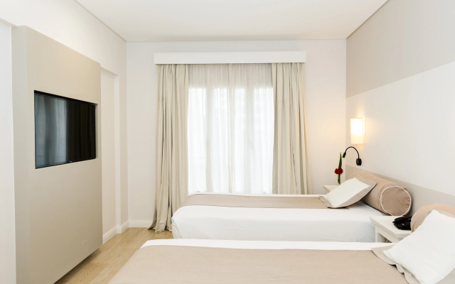 Loi Suites Recoleta Hotel