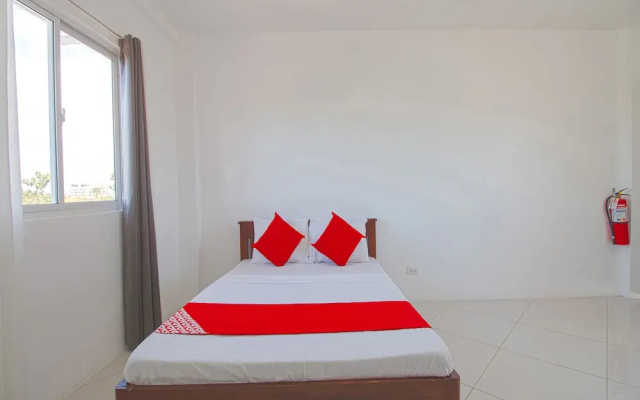 OYO 778 Fat J Apartelle