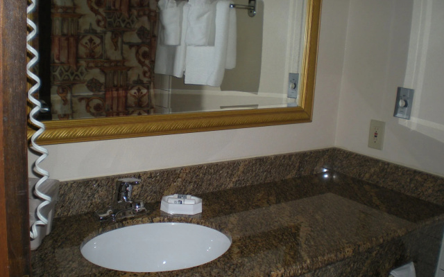 Port Angeles Inn