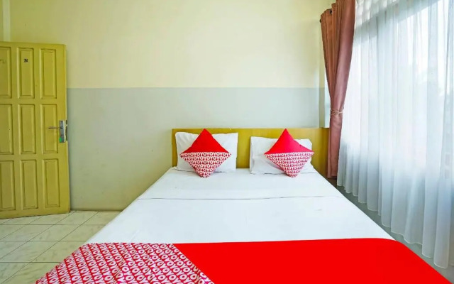 OYO 90390 Hotel Rd Premium