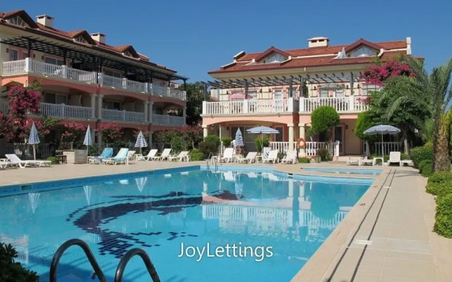 Villa SM05 by JoyLettings