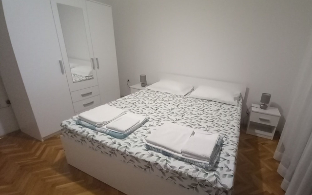 Apartments Vukelic