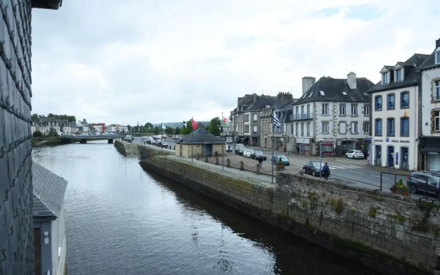 Une Nuit Sur Le Pont 1 (Adults Only)