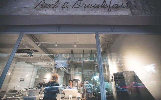 Отель 2W Bed & Breakfast Bangkok вид на фасад