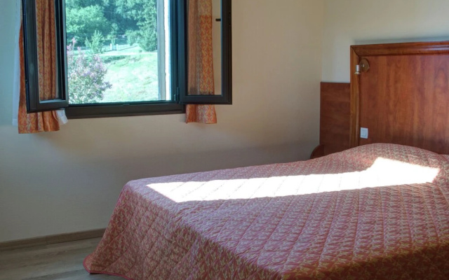 Cosy Holiday Home in Castelnaud-la-chapelle