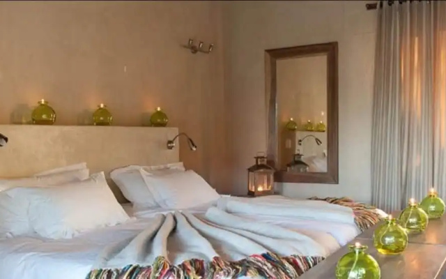 Emanya at Etosha Game Lodge