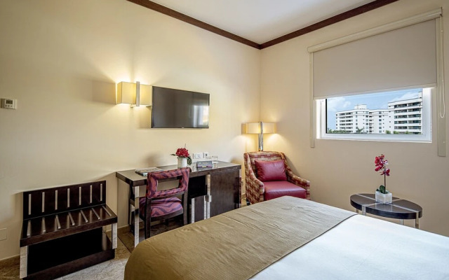 iu Hotel Huambo