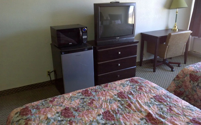 Country Hearth Inn & Suites