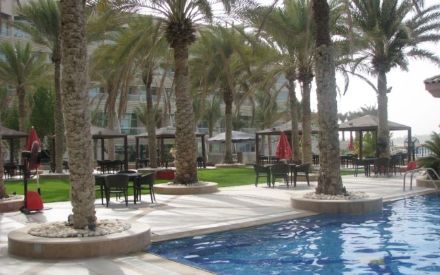 Al Raha Beach Hotel 2