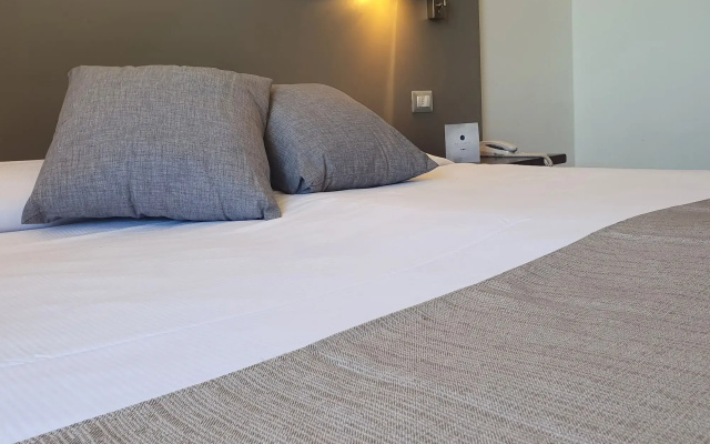 Meli Hotel