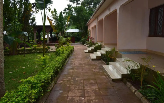 Serene Mountain Lodge