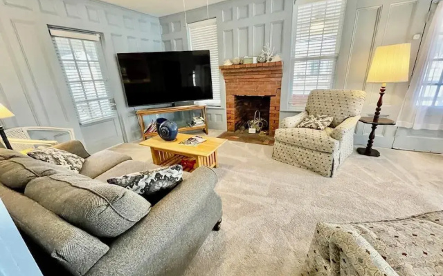 Delaware Avenue 16A