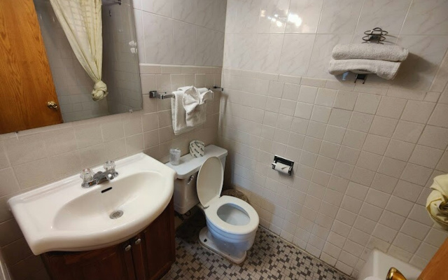 Motel Edgebrook Chicago North Shore by OYO