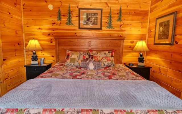 A Stone's Throw 2 Bedroom Cabin by RedAwning