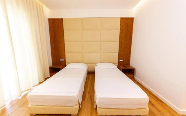 Inada Hotel