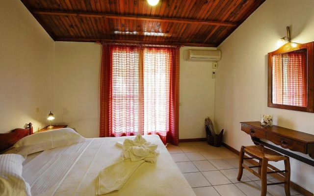 Seaview Holiday Home in Gerakini for 6
