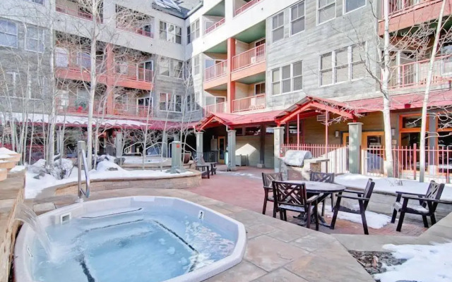 1 Bedroom Silvermill Rental in River Run Village Steps from the River Run Gondola