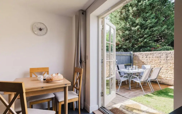 Charming 2 Bedroom Home in the Cotswolds