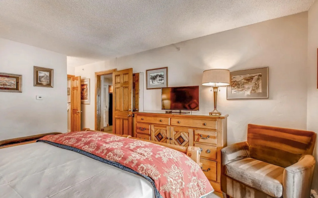 Westwind 405 4BD 3BA Gold Condo