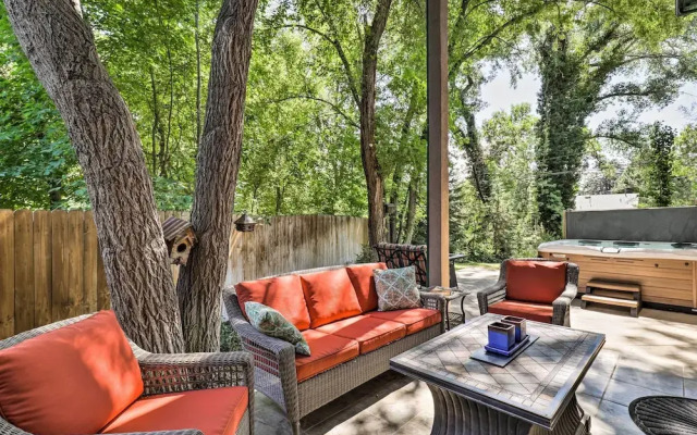 Secluded Home w/ Hot Tub & Mountain Views!