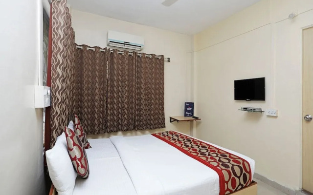 OYO 946 Royce Studio Apartments