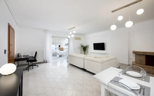 Hosting Moments Alimos Riviera Flat