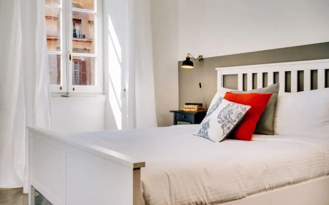 Lovely Renovated Flat/4guests/exclusive Location!