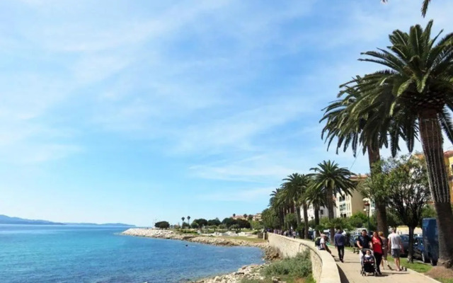 Appartement Ajaccio, 1 pièce, 2 personnes - FR-1-61-473